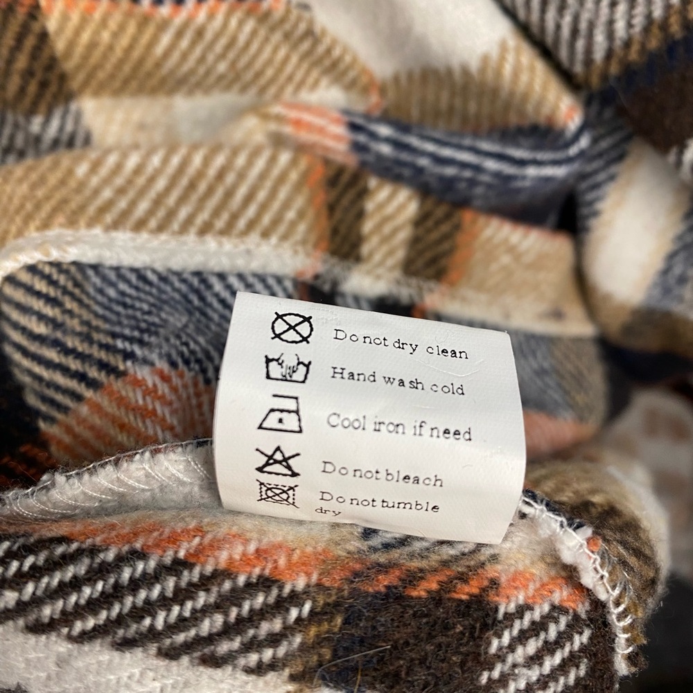 Unbranded Plaid Button-Up Shacket in beige, navy and orange plaid size medium - Picture 3 of 3